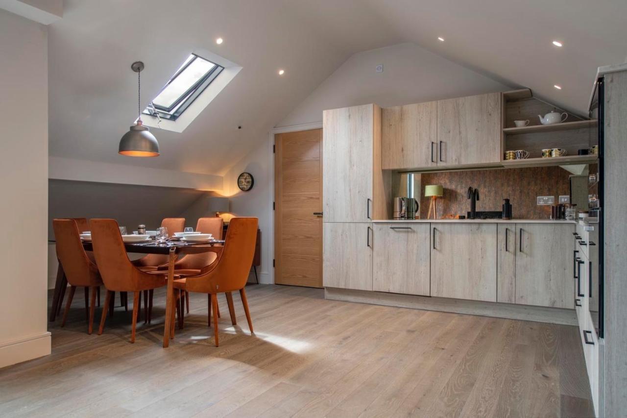 The Quadrant - The Garret Apartment *