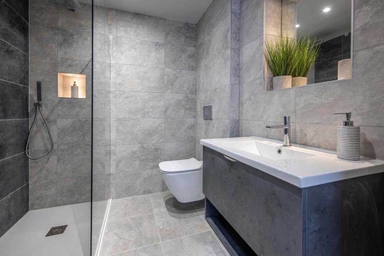 The Quadrant - The Garret Apartment York