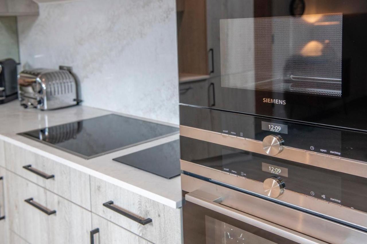 The Quadrant - The Garret Apartment *